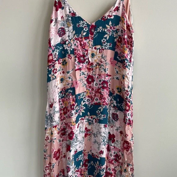 Boutique Savanna Jane Flowy Floral Patchwork Dress - Picture 2 of 10